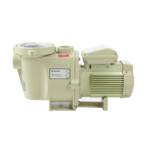 Pentair WhisperFlo self-priming pump in older design. It is beige-coloured with transparent lid for prefilter.